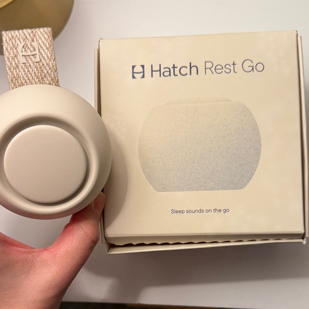Hatch Rest Go Sound Machine